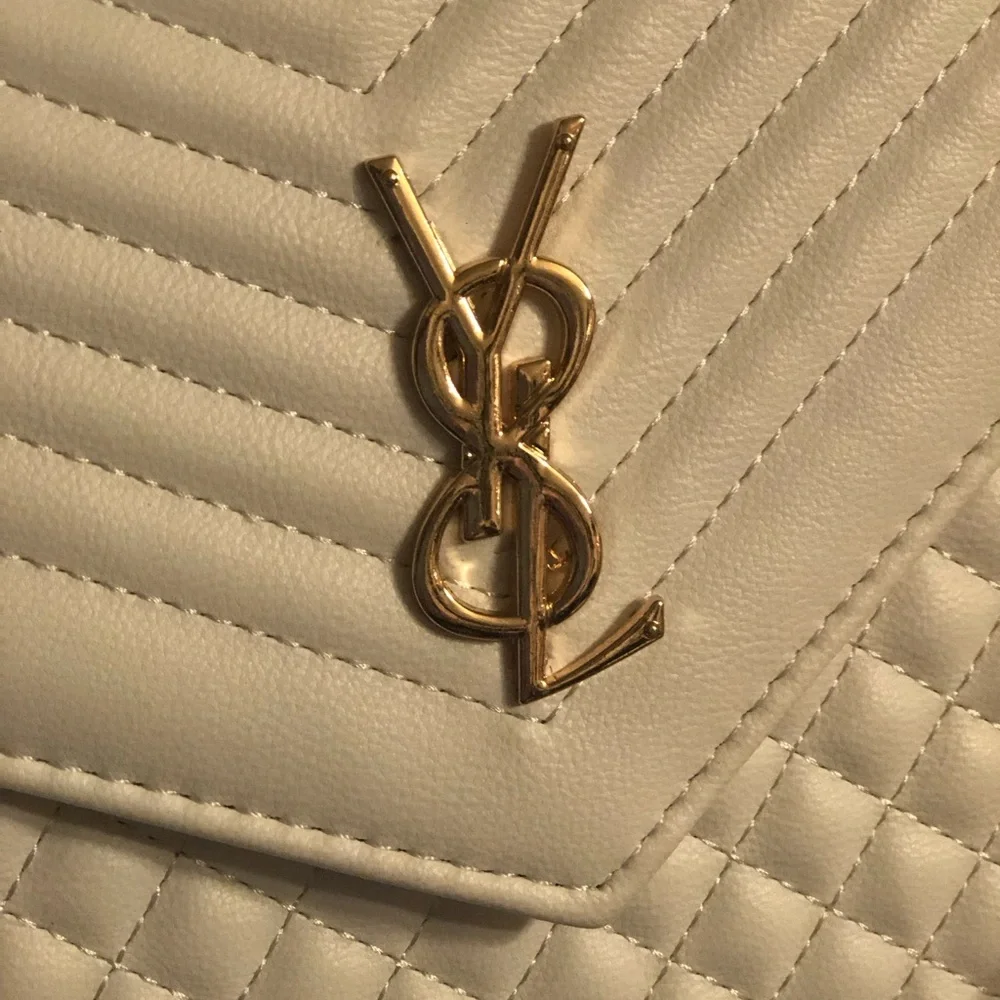 🖤BOUTIQUE PURSE🖤 - Picture 3 of 15
